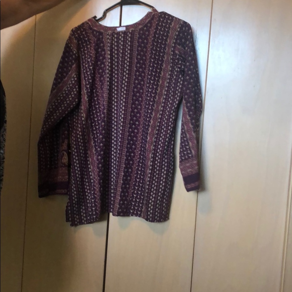 Patterned top - Picture 2 of 2